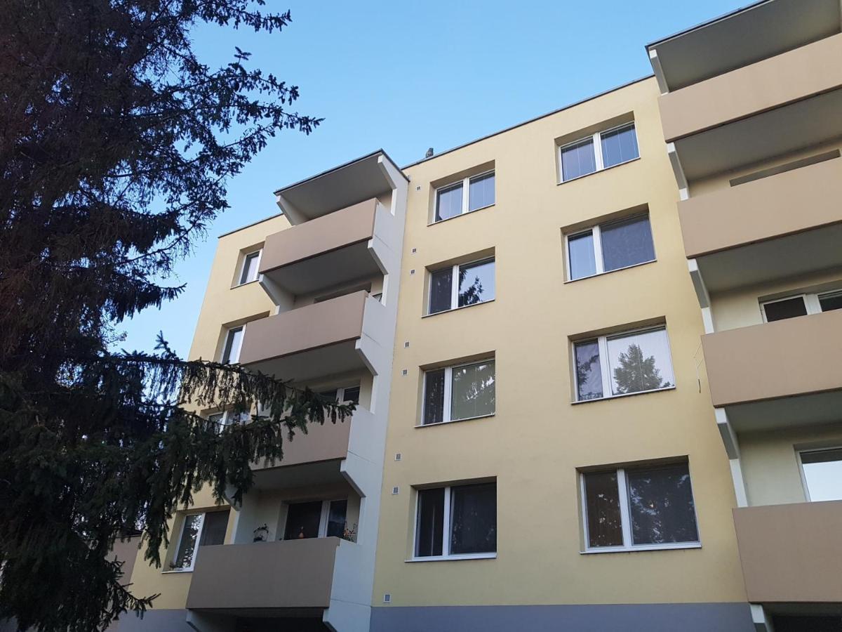 1+1 Znojmo Apartment Bagian luar foto
