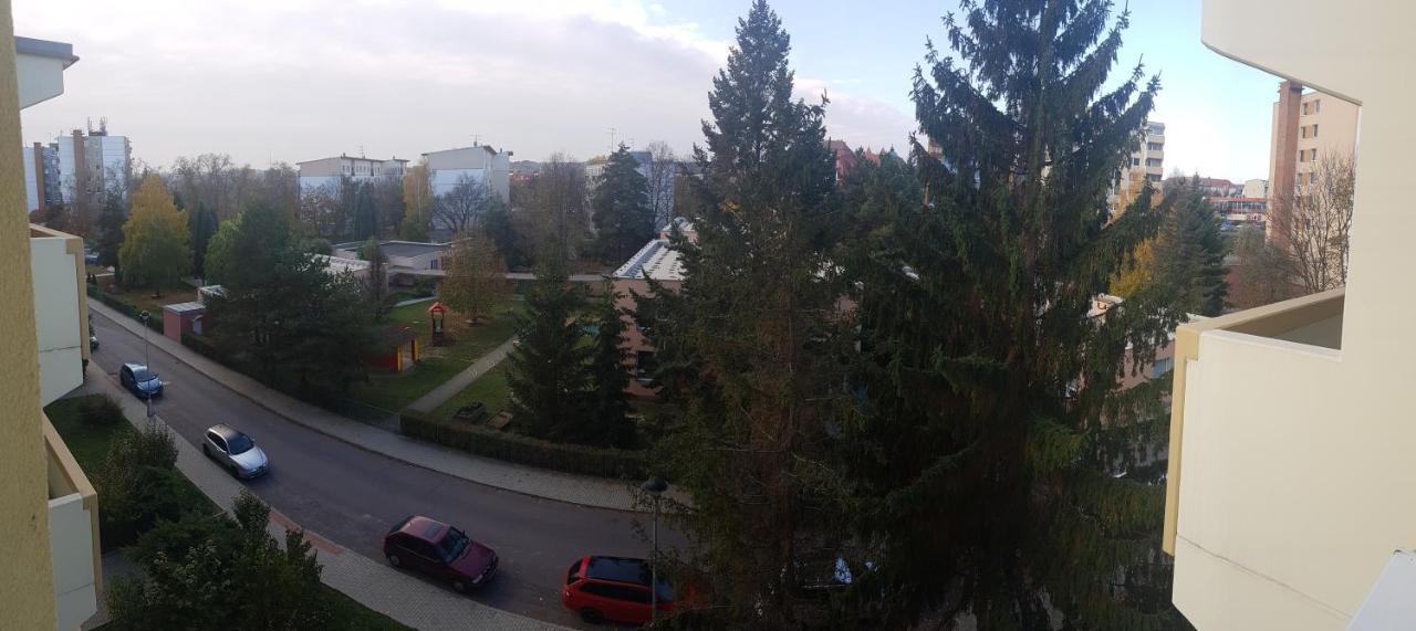 1+1 Znojmo Apartment Bagian luar foto